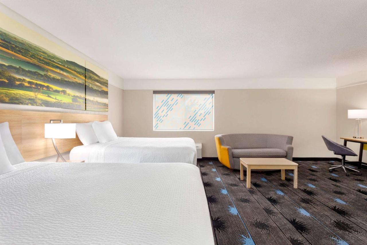 Days Inn By Wyndham Kansas City International Airport Εξωτερικό φωτογραφία