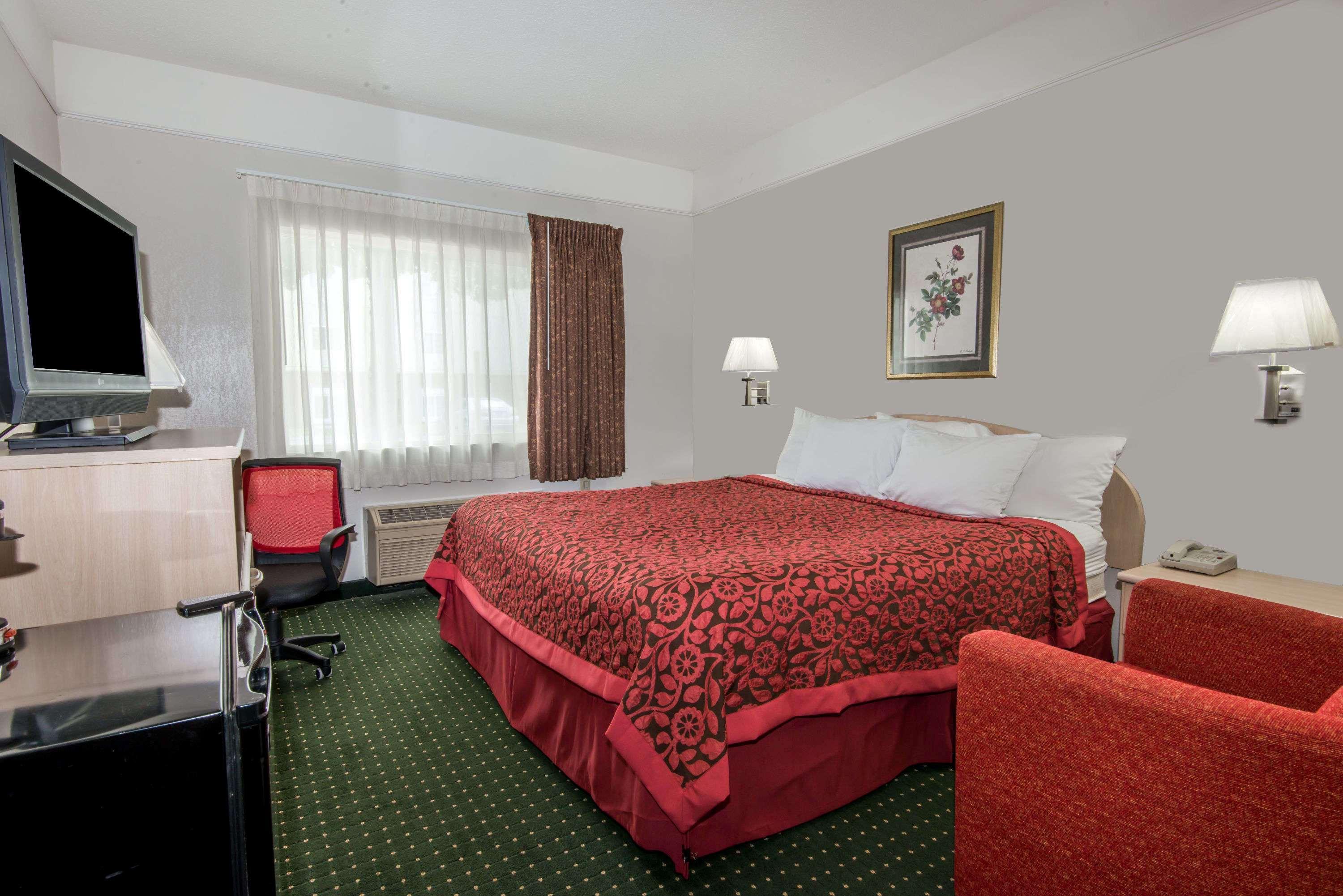 Days Inn By Wyndham Kansas City International Airport Εξωτερικό φωτογραφία
